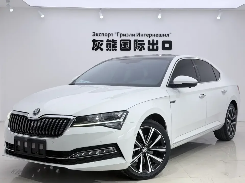 Skoda Superb Speedy 2022 TSI280 DSG Premium Edition 2022 — photo 1, buy with delivery to Moscow