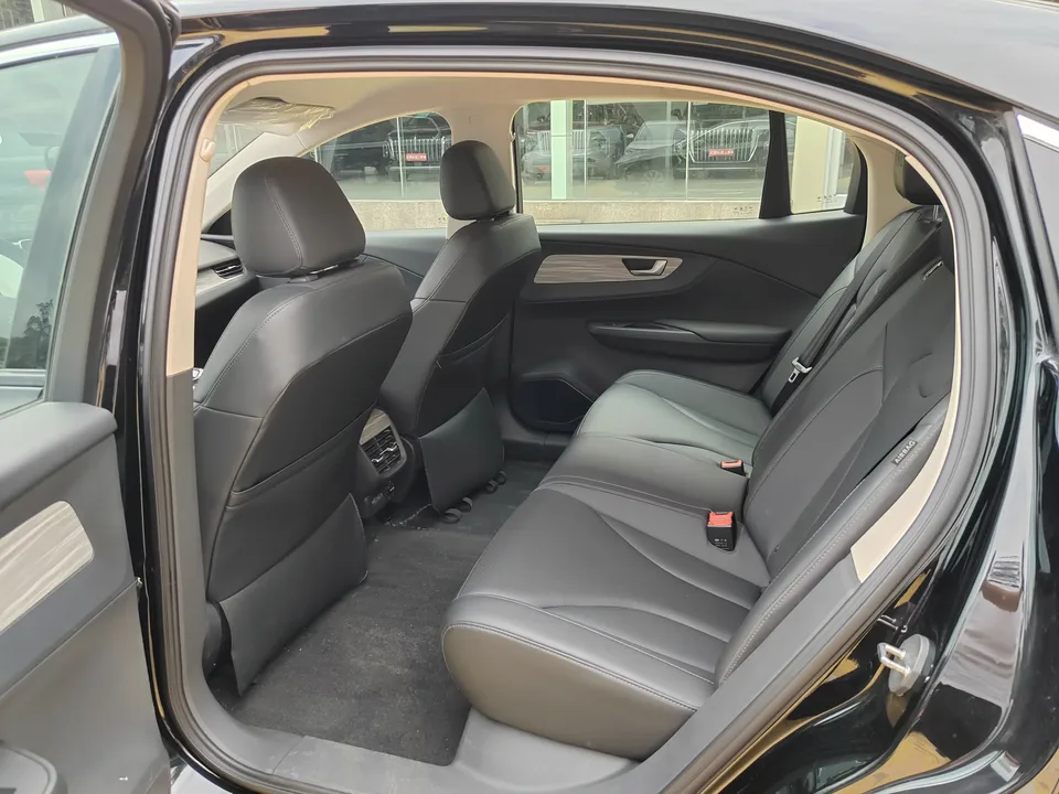 Hongqi E-QM5 Hongqi E-QM5 2024 560KM PLUS version 100kW 2024 — thumbnail 3