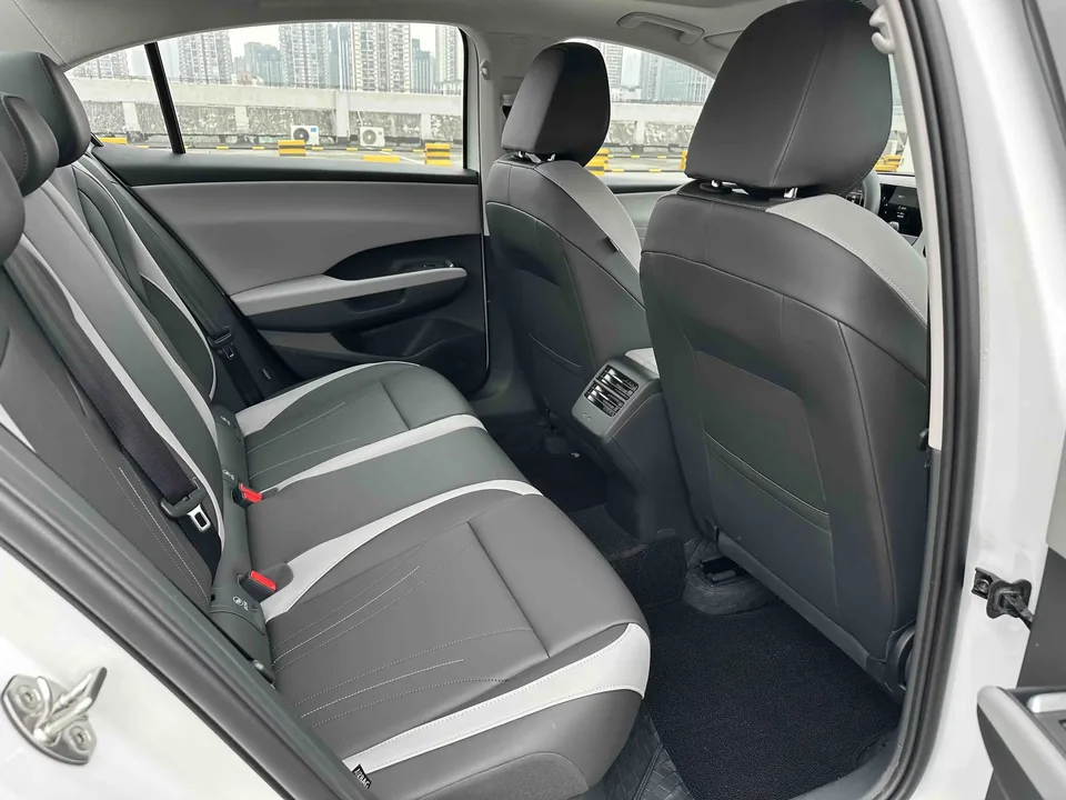Volkswagen Sagitar Sagitar 2026 S 1.5L Automatic Elite Edition 2026 — thumbnail 5