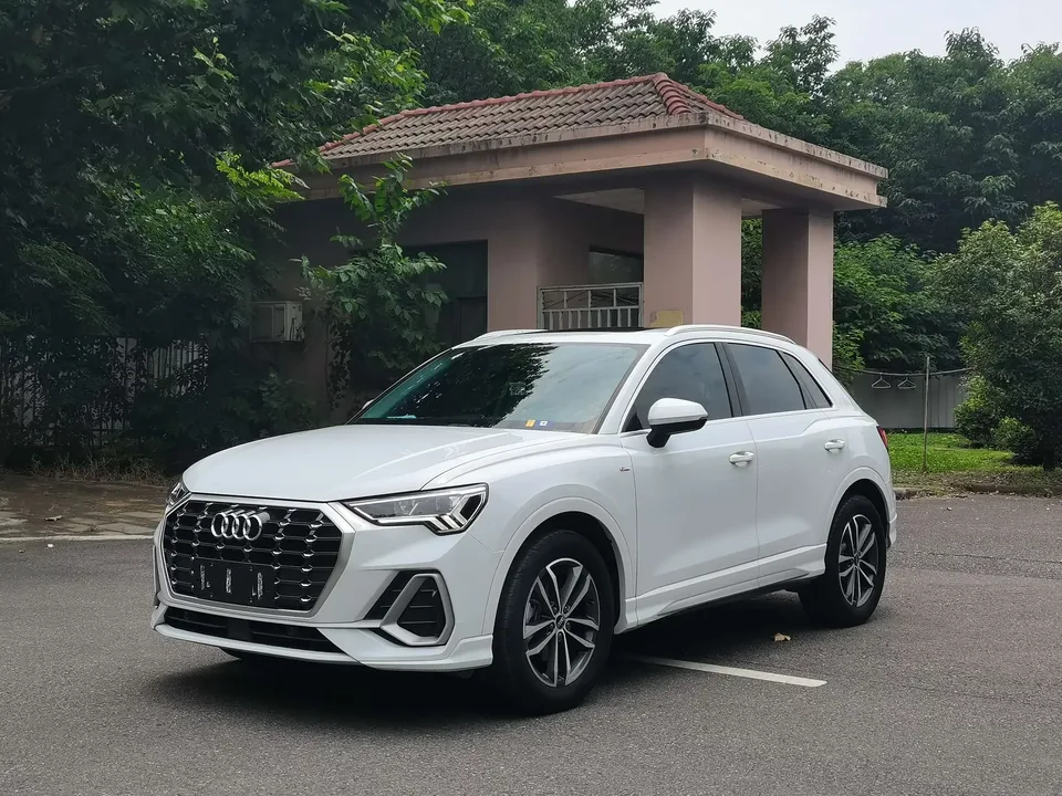 Audi Q3 Audi Q3 2022 35 TFSI Progressive Dynamic 2022 — photo 1, buy with delivery to Moscow