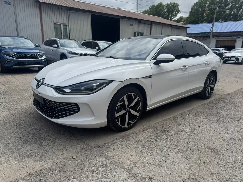 Volkswagen Lamando Lingdu 2022 Lingdu L 280TSI DSG Cool Edition 2022 — photo 1, buy with delivery to Moscow