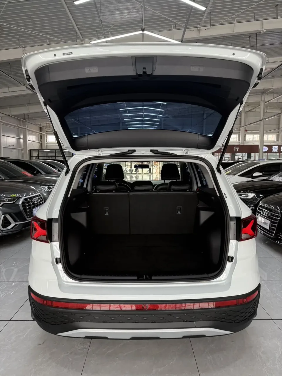 Jetta VS5 Jetta VS5 2023 280TSI Automatic Progressive Edition 2023 — миниатюра 4