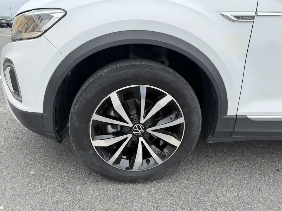 Volkswagen T-Roc TANG 2023 280TSI DSG Time Edition 2023 — thumbnail 3