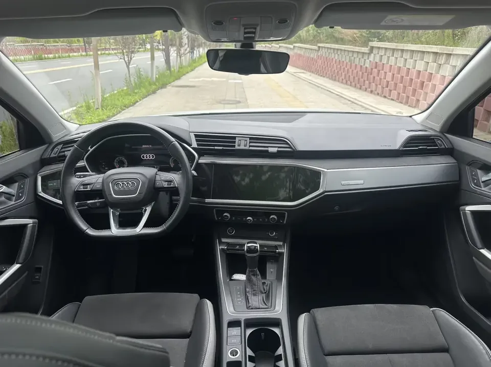 Audi Q3 Audi Q3 2022 35 TFSI Stylish Dynamic 2022 — thumbnail 4