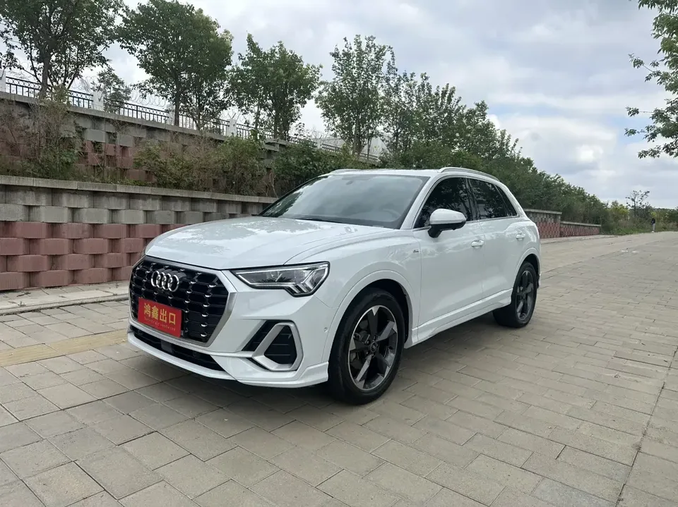 Audi Q3 Audi Q3 2022 35 TFSI Stylish Dynamic 2022 — photo 1, buy with delivery to Moscow
