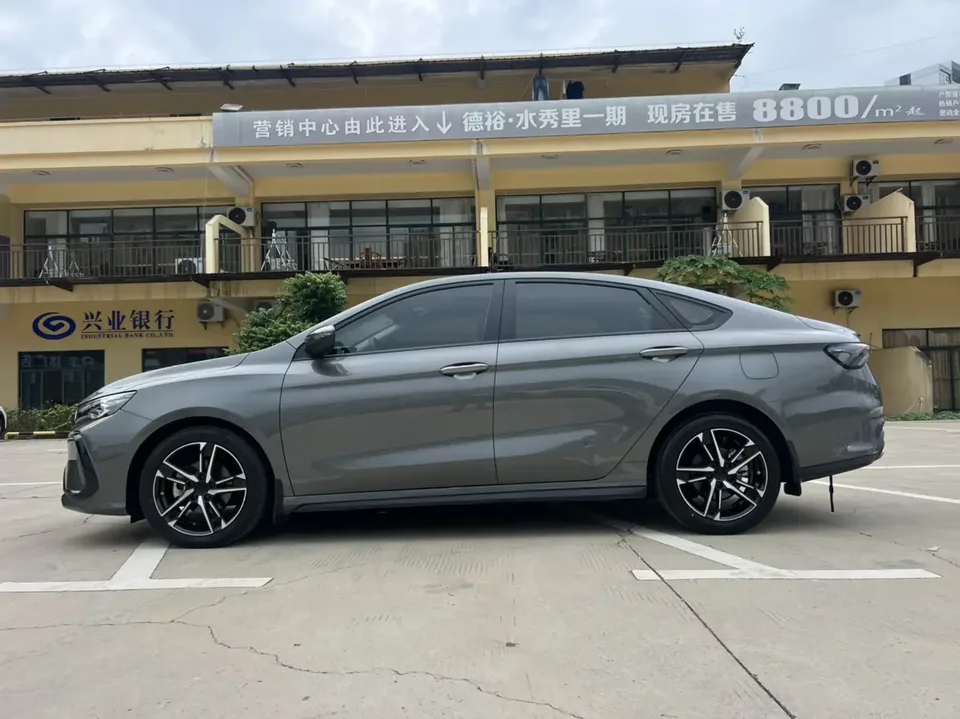 Geely Binrui Binrui 2024 Binrui COOL 1.5T DCT Longteng Edition 2025 — thumbnail 4