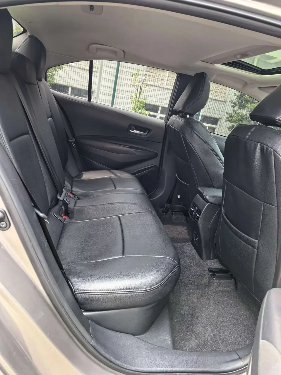 Toyota Corolla Corolla 2023 Intelligent Electric Hybrid Dual Engine 1.8L E-CVT Pioneer Edition 2023 — thumbnail 5