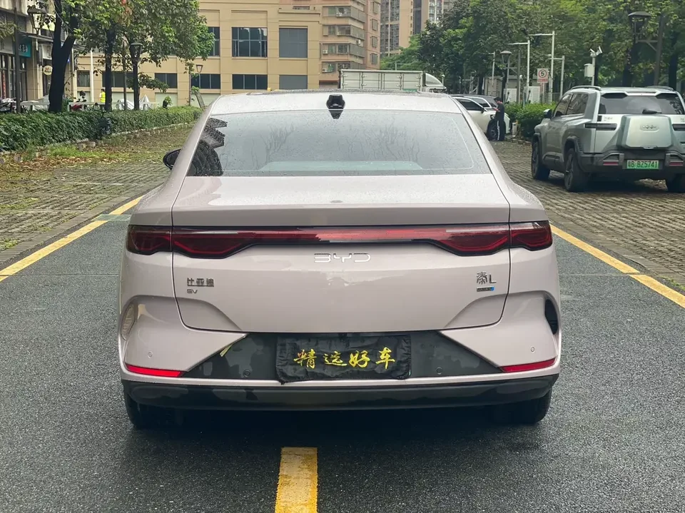 BYD Qin L EV Qin L EV 2025 470KM Leading Model 2026 — thumbnail 2