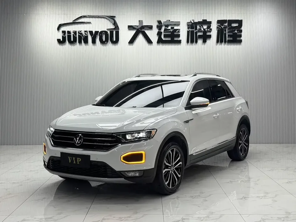 Volkswagen T-Roc TANG 2022 280TSI DSG 4WD Luxury Smart Edition 2022 — photo 1, buy with delivery to Moscow