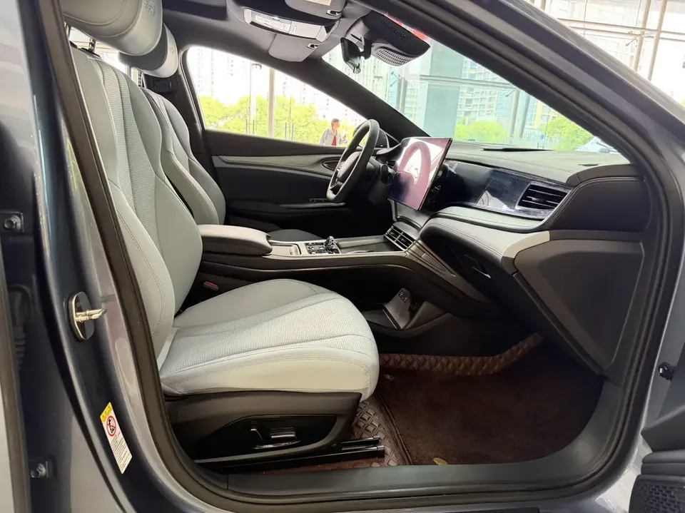 BYD Seal DM Seal DM 2023 DM-i 1.5L 121KM Luxury 2024 — thumbnail 4