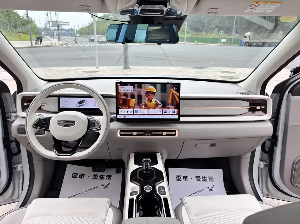 Geely ICON Geely ICON 2026 1.5TD Chocolate Edition 2025 — thumbnail 4
