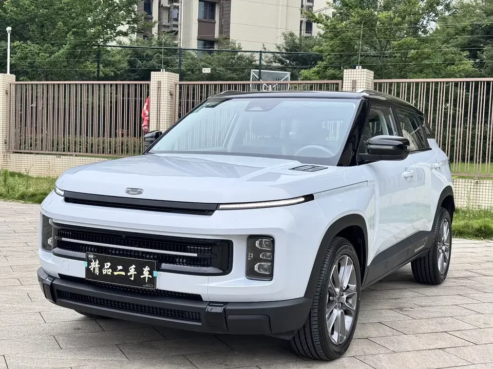 Geely ICON Geely ICON 2026 1.5TD Chocolate Edition 2025 — photo 1, buy with delivery to Moscow
