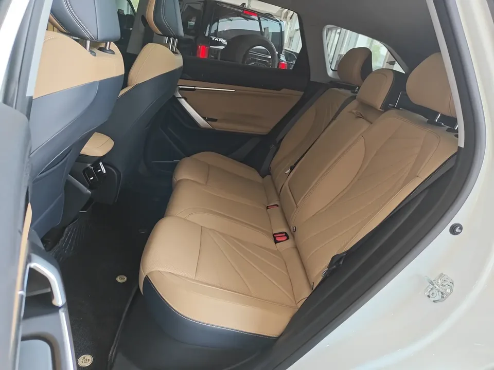 Geely Atlas L Boyue L 2023 1.5TD DCT Premium 2024 — thumbnail 3