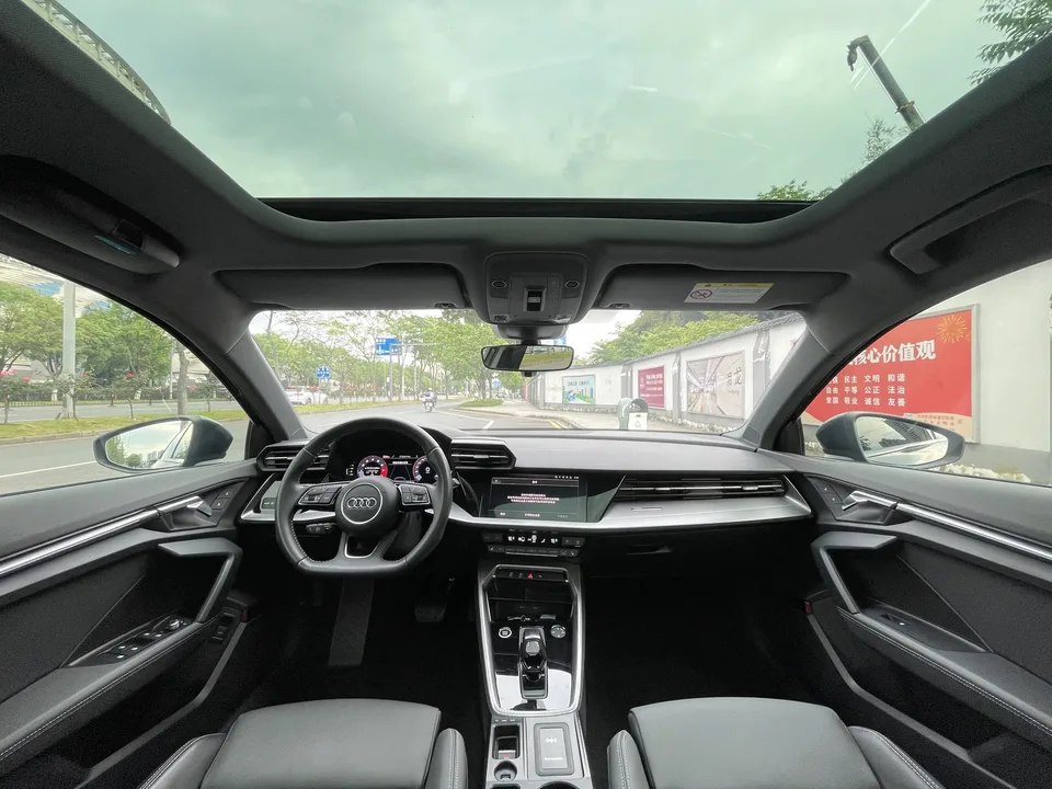 Audi A3 Audi A3 2022 A3L Limousine 35 TFSI Stylish Sports 2022 — миниатюра 3