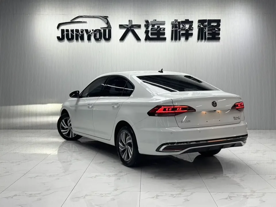 Volkswagen Bora Bora 2023 200TSI DSG Joy Edition 2023 — thumbnail 2