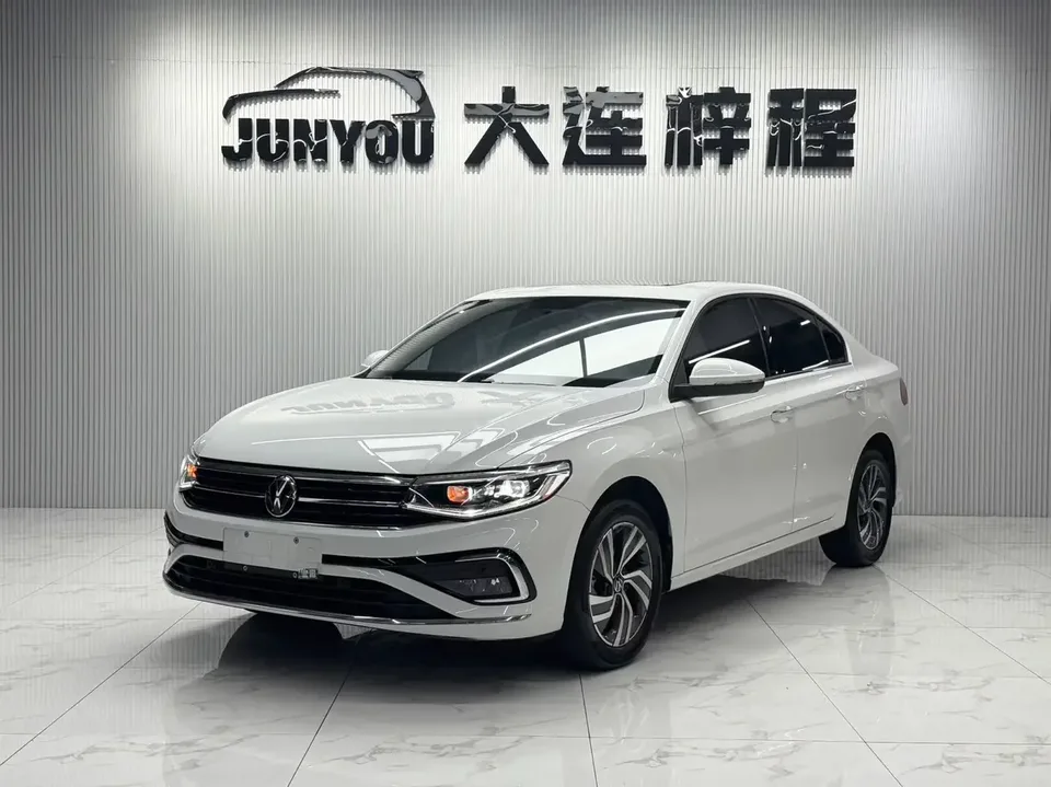 Volkswagen Bora Bora 2023 200TSI DSG Joy Edition 2023 — photo 1, buy with delivery to Moscow