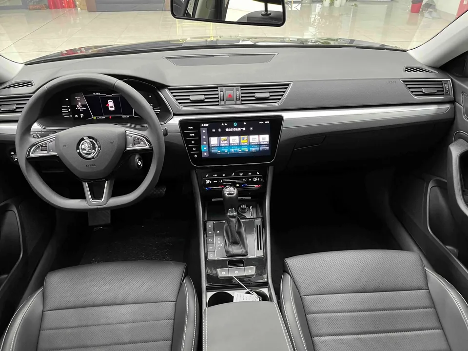 Skoda Superb Speedy 2024 TSI280 DSG Premium Edition 2024 — миниатюра 5