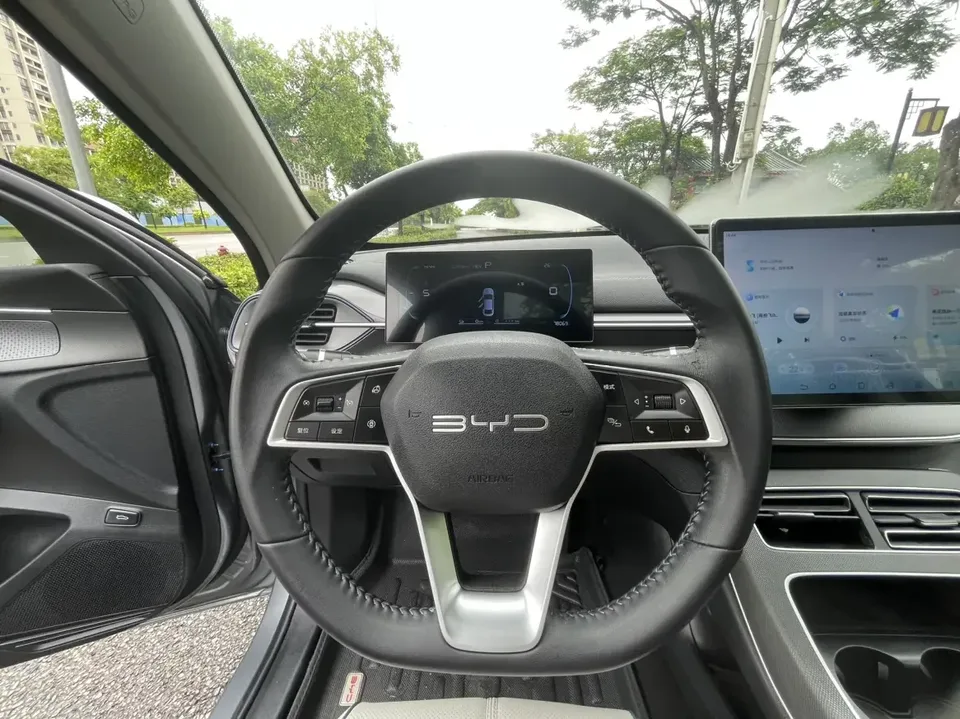 BYD Destroyer 05 Destroyer 05 2024 Honor Edition DM-i 120KM Premium Edition 2024 — thumbnail 3