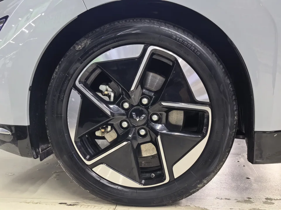 Wuling Starlight EV Wuling Starlight EV 2024 Co-creation version 510 advanced version 2025 — thumbnail 3