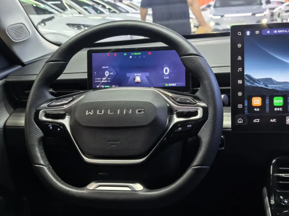 Wuling Starlight EV Wuling Starlight EV 2024 Co-creation version 510 advanced version 2025 — thumbnail 4