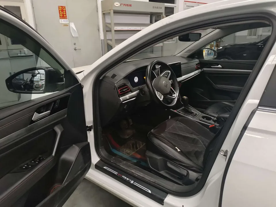 Volkswagen Lavida Lavida 2023 280TSI DSG Starry Sky Edition 2023 — thumbnail 3