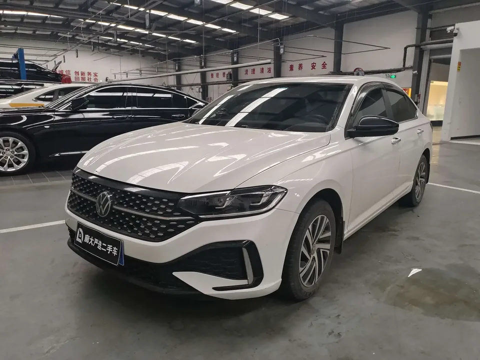 Volkswagen Lavida Lavida 2023 280TSI DSG Starry Sky Edition 2023 — photo 1, buy with delivery to Moscow