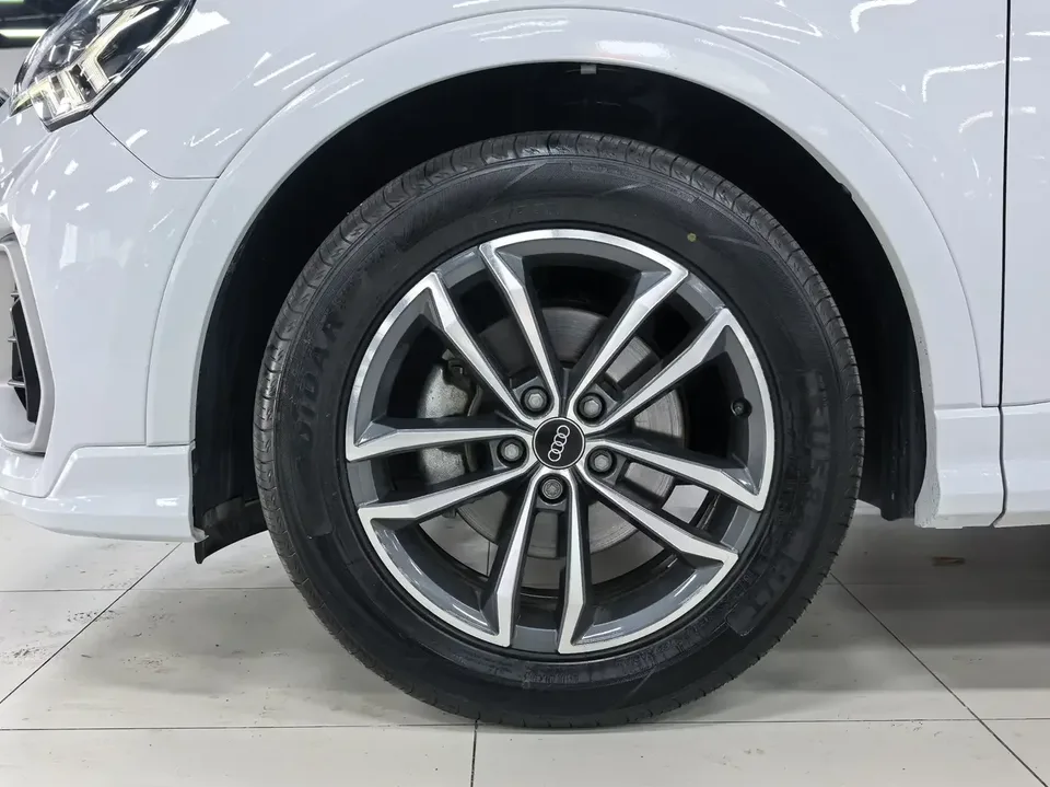 Audi Q3 Audi Q3 2023 35 TFSI Progressive Dynamic 2023 — thumbnail 4