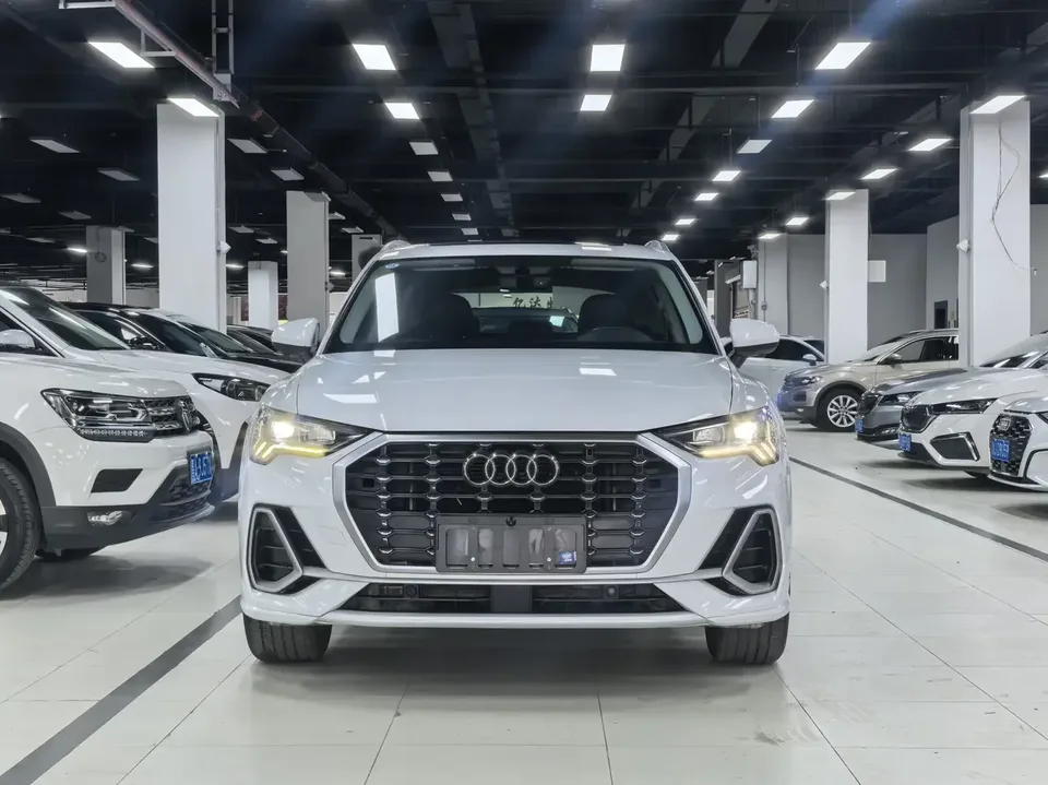 Audi Q3 Audi Q3 2023 35 TFSI Progressive Dynamic 2023 — photo 1, buy with delivery to Moscow