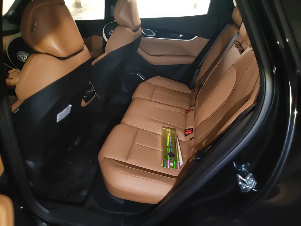 Geely Atlas L Boyue L 2025 The fourth generation 1.5TD DCT Jinxiu 2025 — thumbnail 3