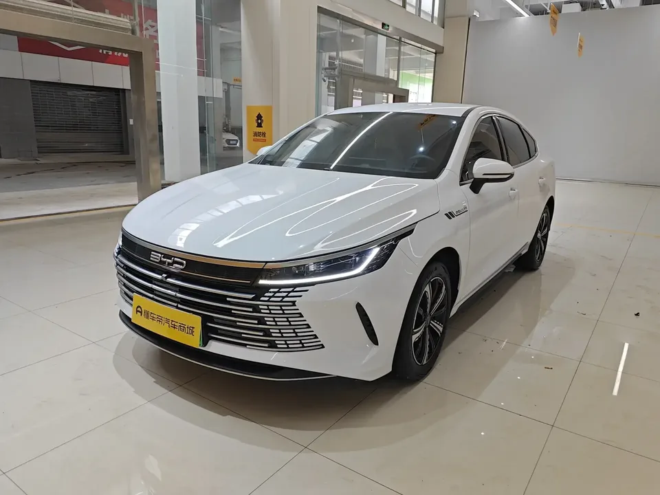 BYD Destroyer 05 Destroyer 05 2024 Honor Edition DM-i 120KM Deluxe 2025 — photo 1, buy with delivery to Moscow