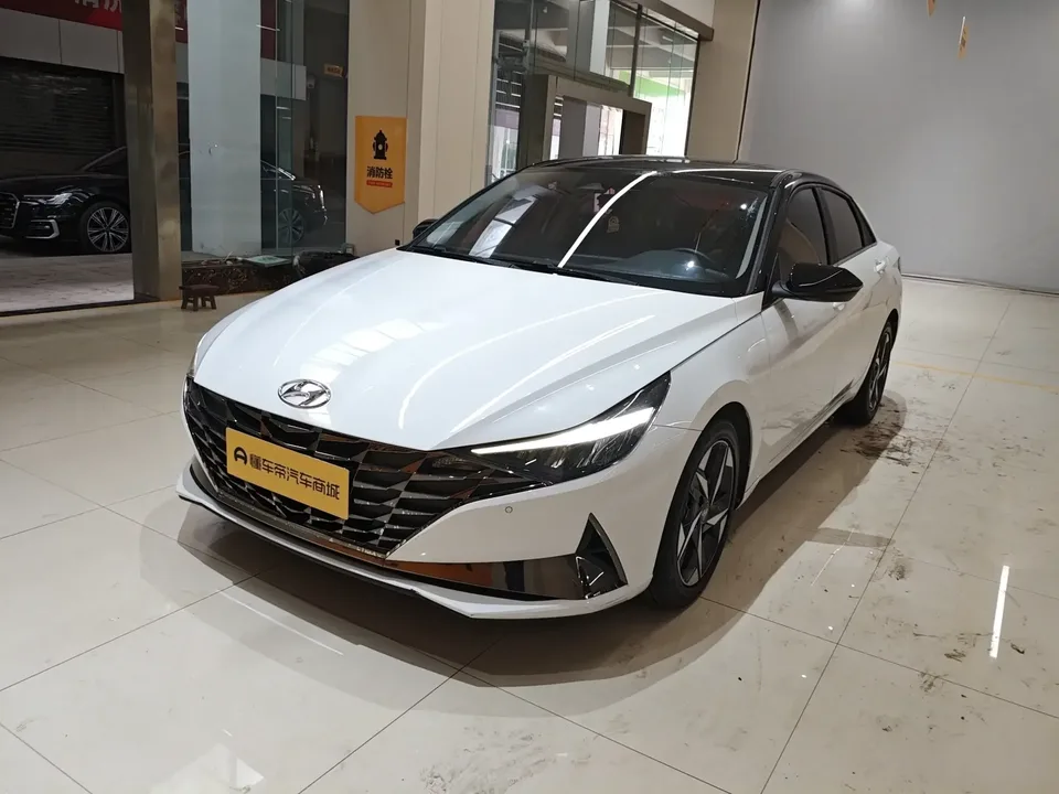 Hyundai Elantra Elantra 2022 1.5L CVT LUX Premium Edition 2023 — photo 1, buy with delivery to Moscow