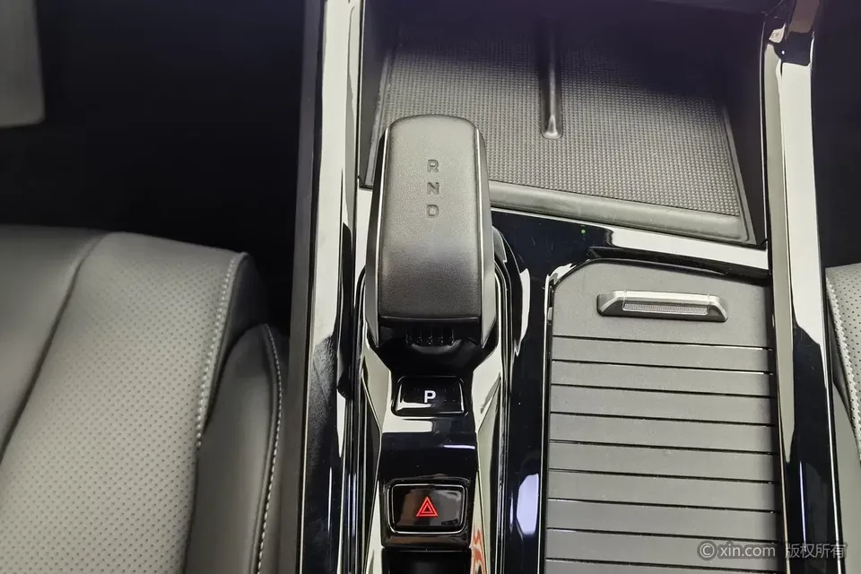 Geely Atlas Boyue 2023 Boyue COOL 1.5T Smart 2024 — thumbnail 5