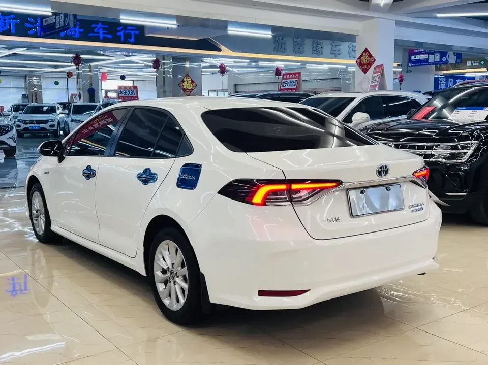 Toyota Corolla Corolla 2021 Dual Engine 1.8L E-CVT Elite Edition 2022 — thumbnail 4