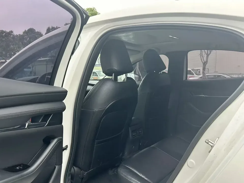 Mazda Axela Mazda3 Angkesela 2021 2.0L Automatic Quality Edition 2022 — thumbnail 3