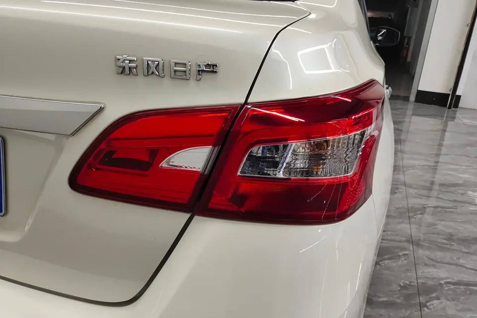 Nissan Sylphy Sylphy 2022 Classic 1.6 XL CVT Deluxe Edition 2025 — thumbnail 2