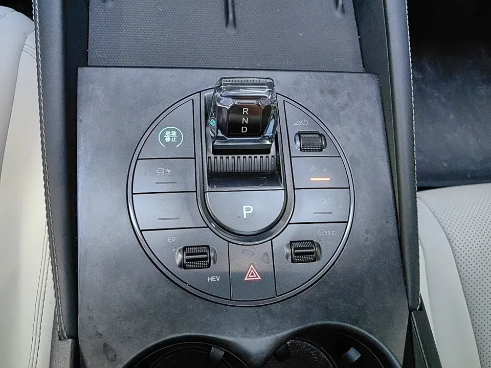 BYD Seal 06DM Seal 06DM 2024 DM-i 120KM Premium 2024 — thumbnail 4