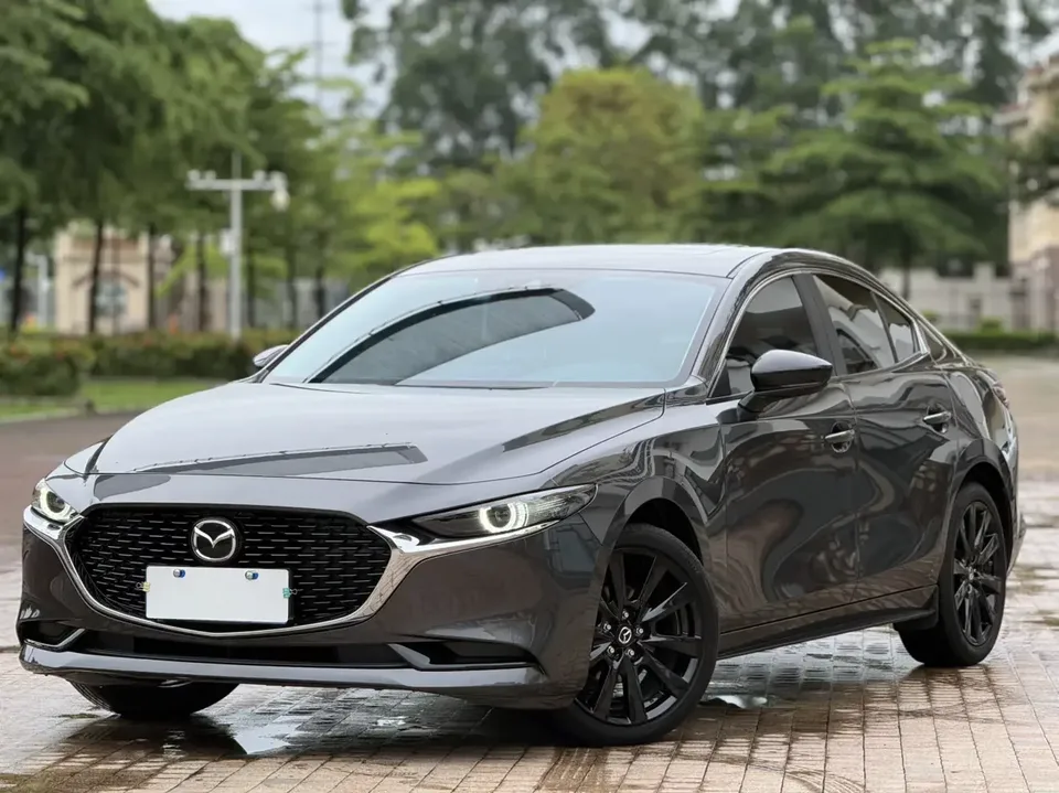 Mazda Axela Mazda3 Angkesela 2023 2.0L Automatic Premium Edition 2023 — photo 1, buy with delivery to Moscow