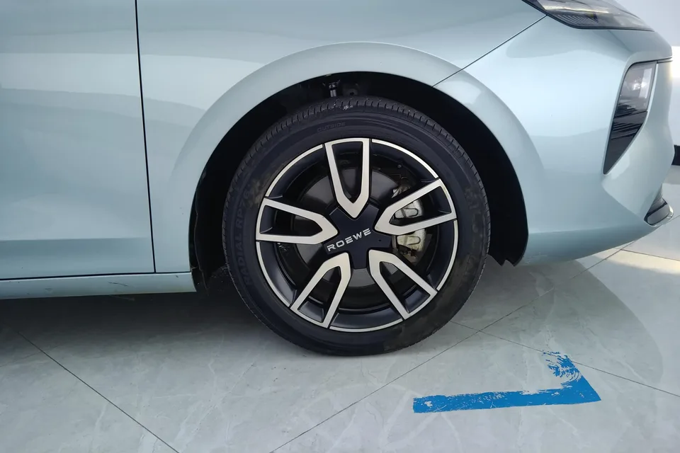 Roewe D6 Roewe D6 2025 520km Smart Edition 2025 — thumbnail 3