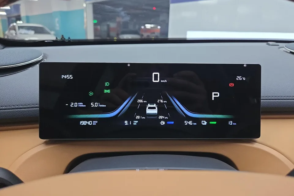 Geely Galaxy Starship 7 EM-i Galaxy Starship 7 EM-i 2025 55KM Departure Edition 2025 — thumbnail 4