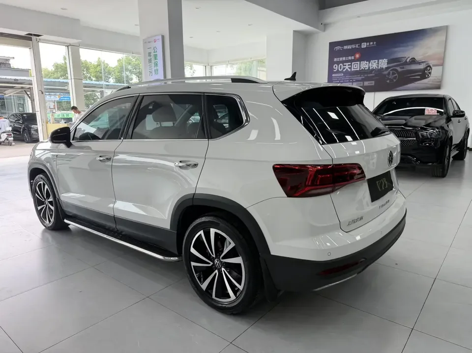 Volkswagen Tharu tuyue 2022 280TSI 2WD Deluxe Edition 2023 — thumbnail 5