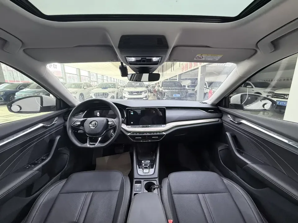 Skoda Octavia Octavia 2022 PRO TSI280 DSG Luxury Edition 2022 — thumbnail 3