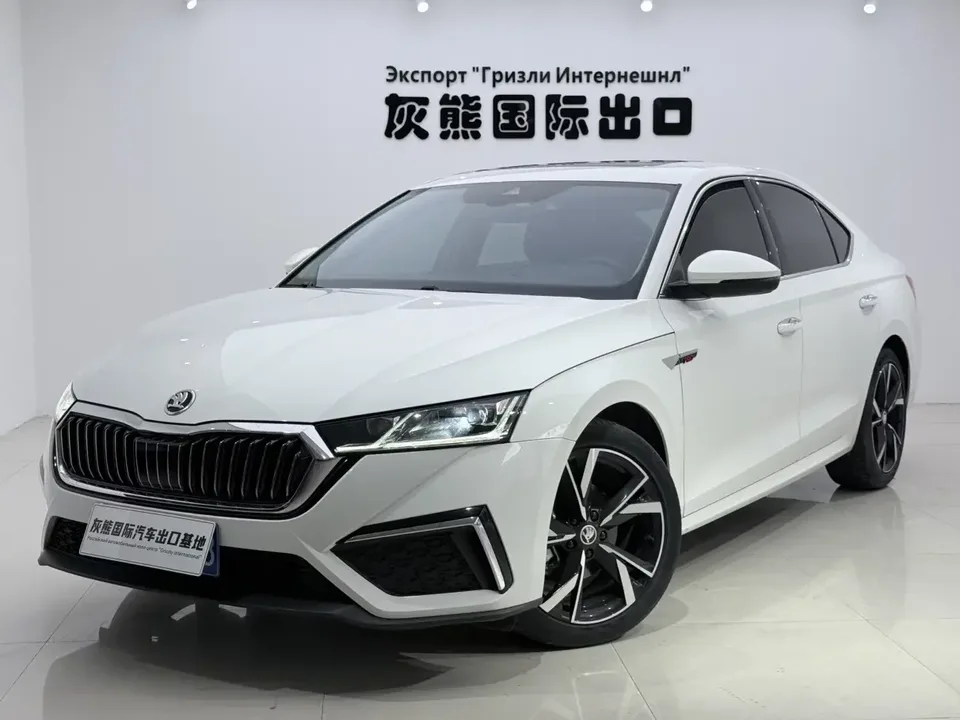 Skoda Octavia Octavia 2022 PRO TSI280 DSG Luxury Edition 2022 — photo 1, buy with delivery to Moscow