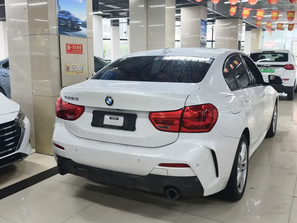 BMW 1 Series BMW 1 Series 2021 120i M Sport Night Edition 2022 — thumbnail 2