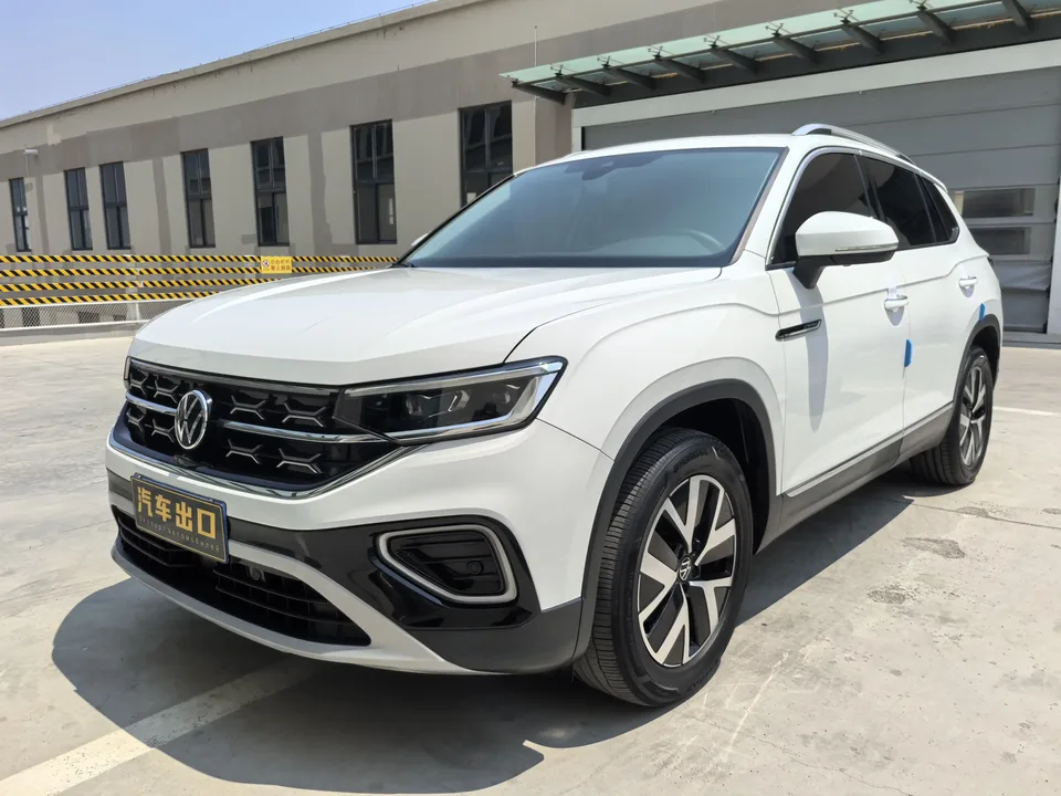 Volkswagen Tayron Tanyue 2023 280TSI 2WD Luxury Plus Advanced Edition 2023 — photo 1, buy with delivery to Moscow