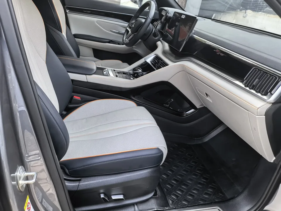 BYD Song PLUS DM Song PLUS DM 2021 DM-i 110KM 2WD Flagship PLUS 5G Edition 2023 — thumbnail 3