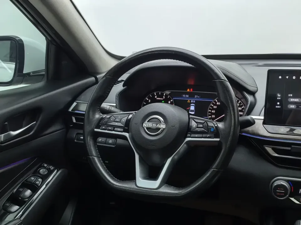 Nissan Altima Sound of nature 2022 2.0L XL-Upr Premium Edition 2024 — миниатюра 3