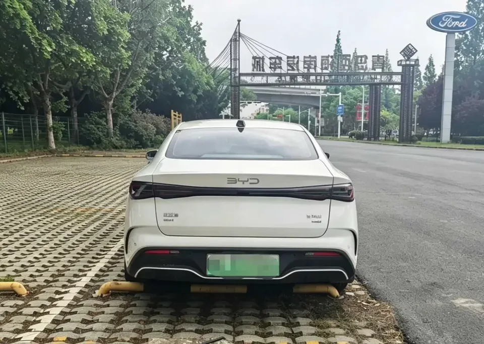 BYD Seal 06DM Seal 06DM 2025 DM-i 80KM Premium Edition 2025 — thumbnail 2