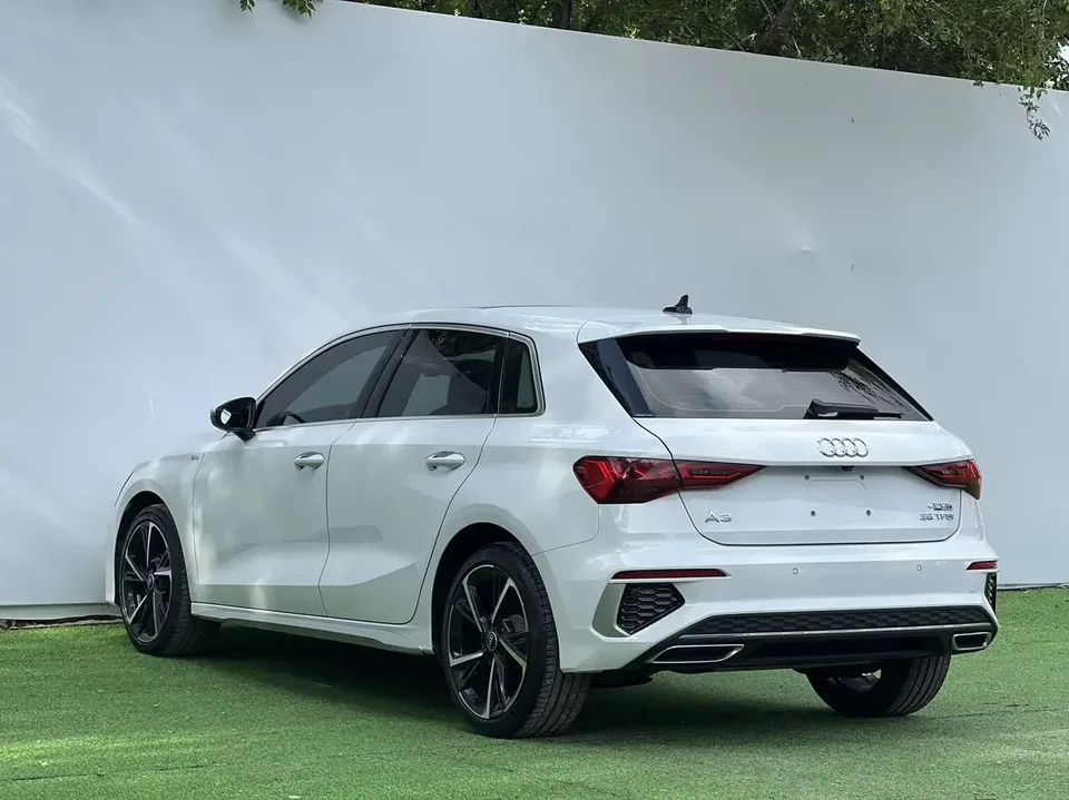 Audi A3 Audi A3 2022 Sportback 35 TFSI Stylish and sporty 2023 — миниатюра 4