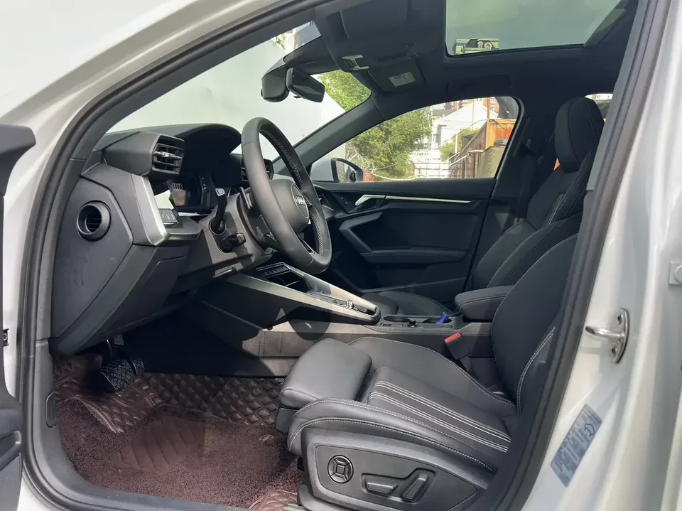 Audi A3 Audi A3 2022 Sportback 35 TFSI Stylish and sporty 2023 — миниатюра 5