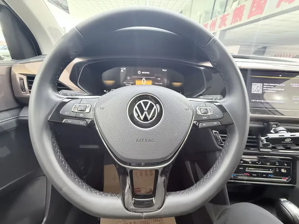 Volkswagen Tharu tuyue 2022 280TSI 2WD Deluxe Edition 2022 — thumbnail 4